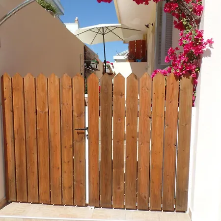 Ellis With Private Entrance And Veranda ハニア