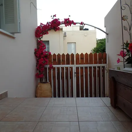 アパート Ellis With Private Entrance And Veranda